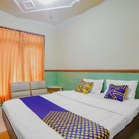Spot On 90092 Dewi Safitri Hotel เซอมารัง ภายนอก รูปภาพ