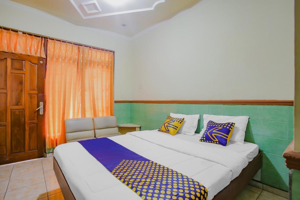 Spot On 90092 Dewi Safitri Hotel เซอมารัง ภายนอก รูปภาพ