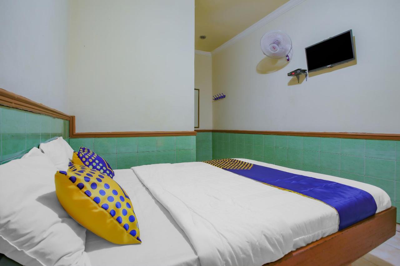 Spot On 90092 Dewi Safitri Hotel เซอมารัง ภายนอก รูปภาพ