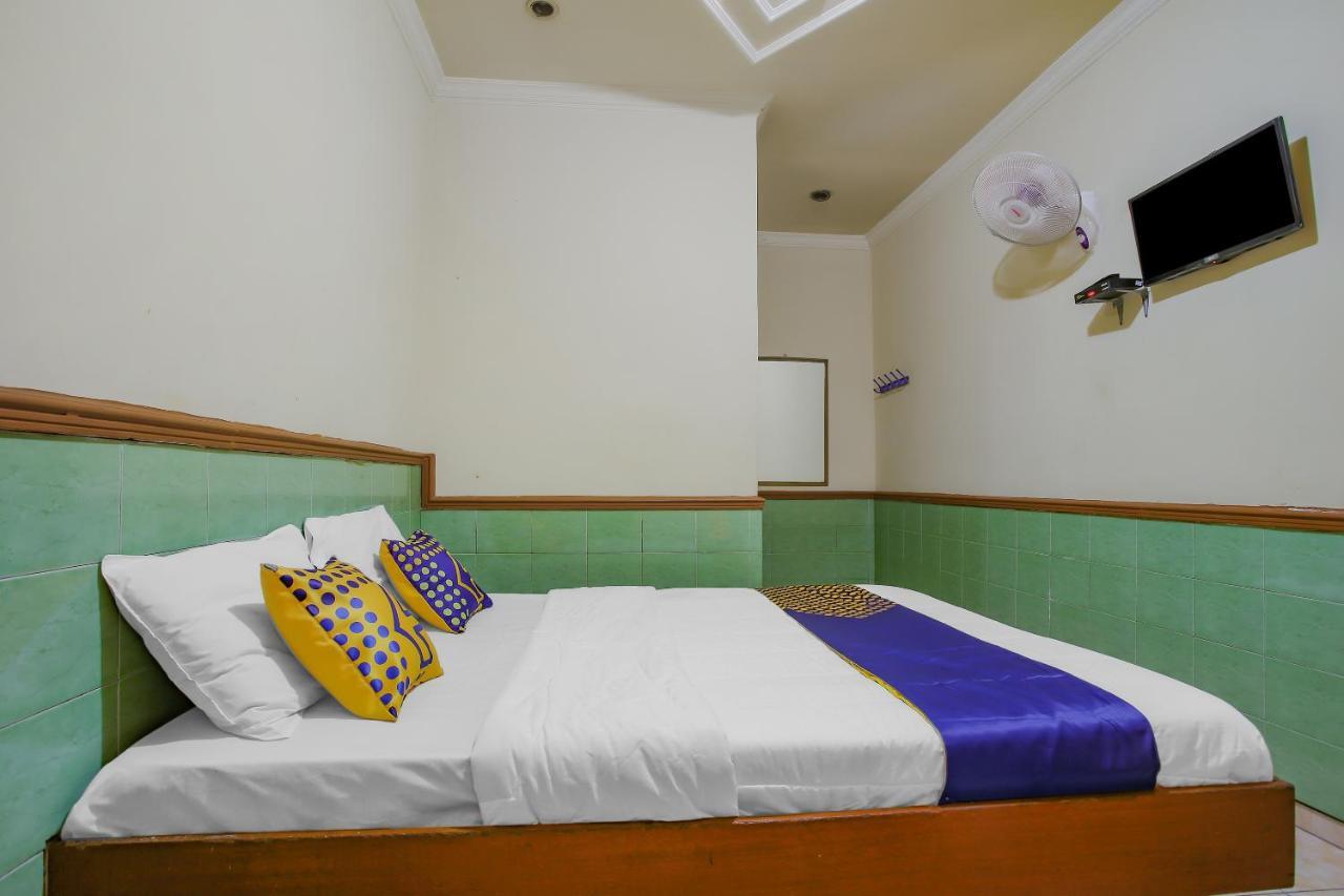 Spot On 90092 Dewi Safitri Hotel เซอมารัง ภายนอก รูปภาพ
