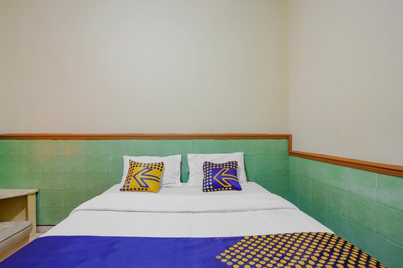 Spot On 90092 Dewi Safitri Hotel เซอมารัง ภายนอก รูปภาพ