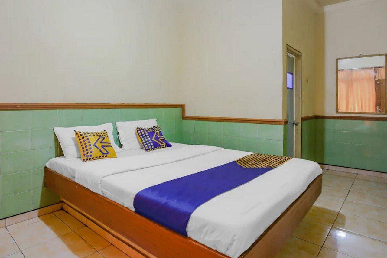 Spot On 90092 Dewi Safitri Hotel เซอมารัง ภายนอก รูปภาพ